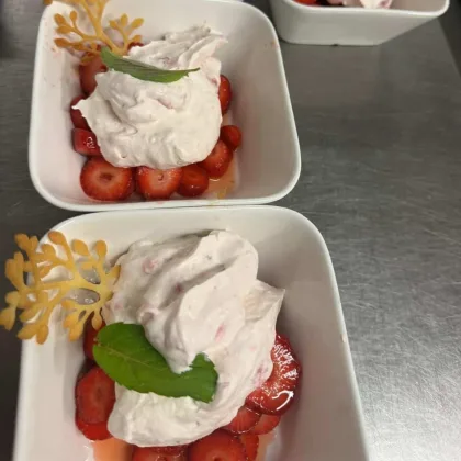 Fraise Romanoff – Het Goedemorgen Café