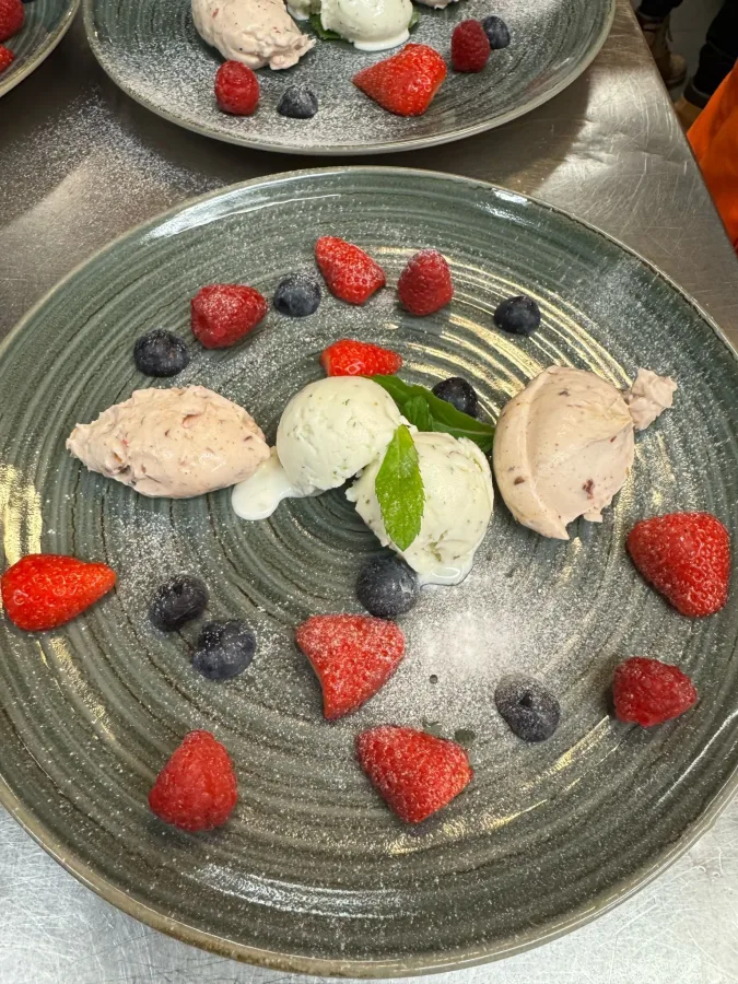 Yoghurtijs met Mascarpone amarena kersen crème