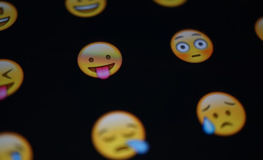 emoji-653309_1280-aspect-ratio-800-500
